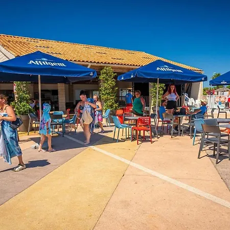 Zecamping 4 Etoiles 1Km Plage Piscine Couverte Chiens Acceptes Club Enfant 4*